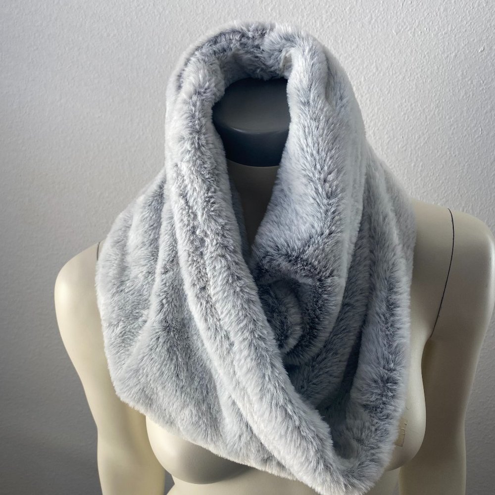 Lulu scarf cowl neck warmer faux fur NEW one size